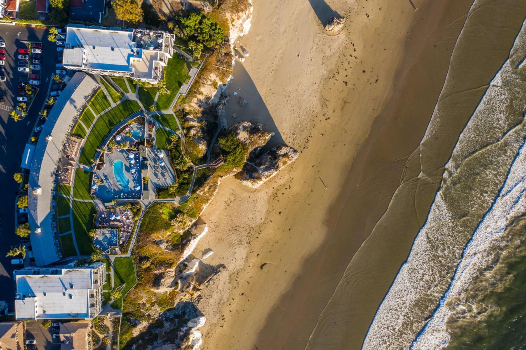 Hotel Seacrest Oceanfront 3*